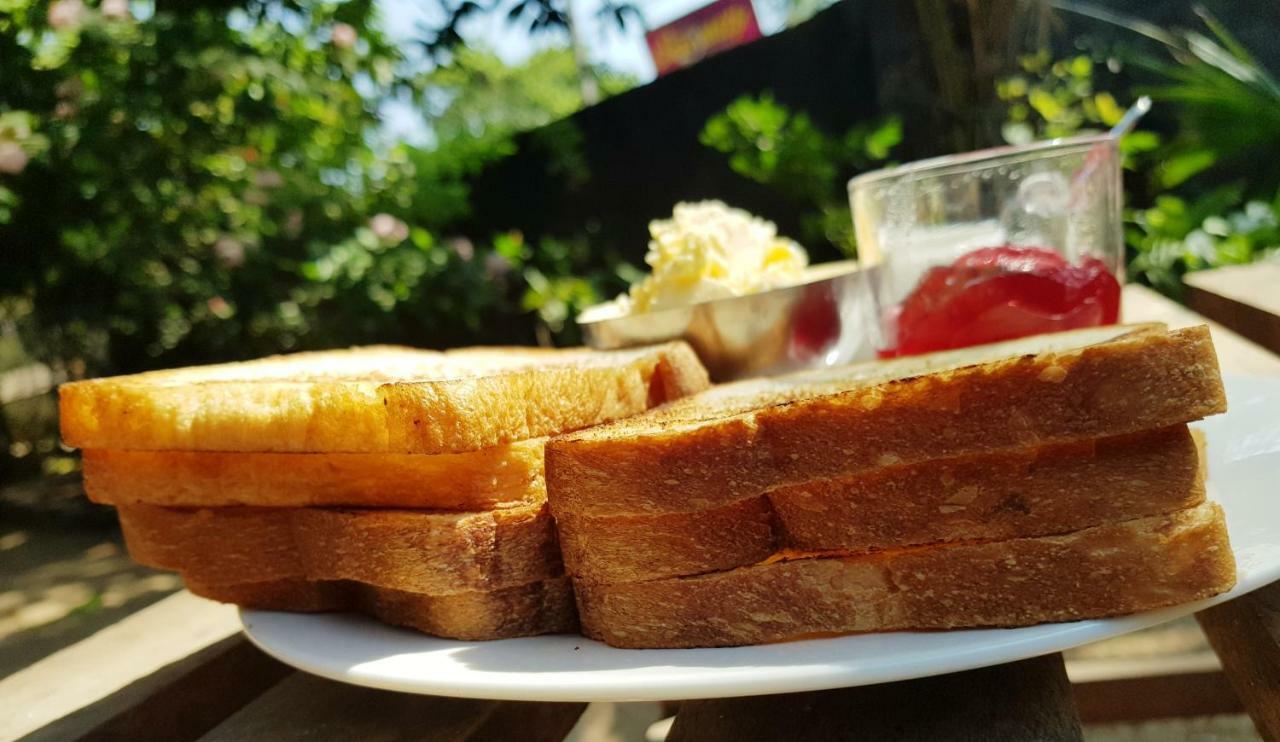 Breeze Guest House تريكونامالاي المظهر الخارجي الصورة